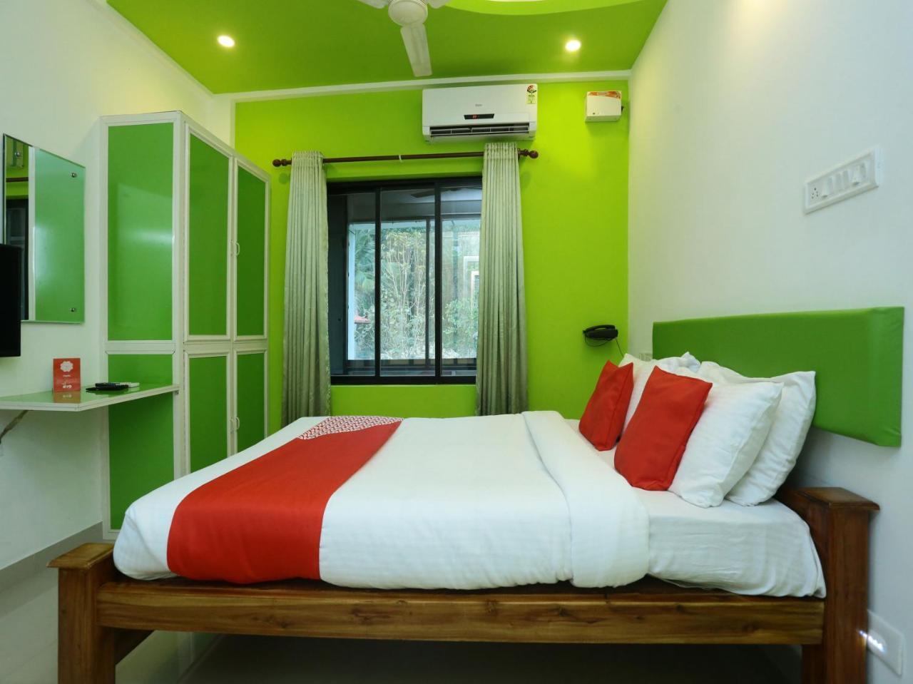 Oyo 9557 Near Kims Hospital Otel Thiruvananthapuram Dış mekan fotoğraf