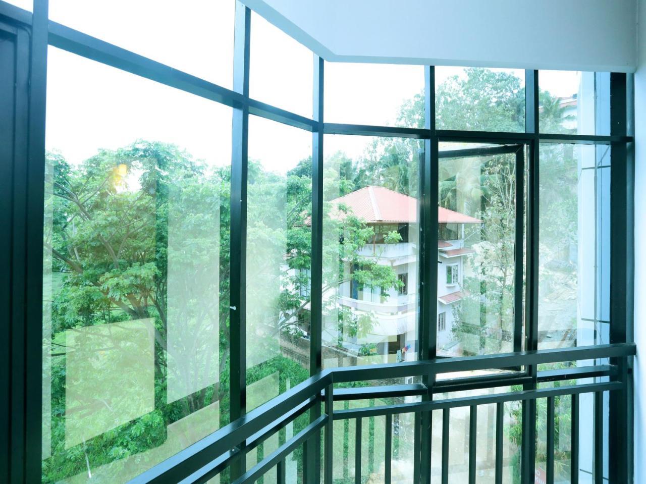 Oyo 9557 Near Kims Hospital Otel Thiruvananthapuram Dış mekan fotoğraf
