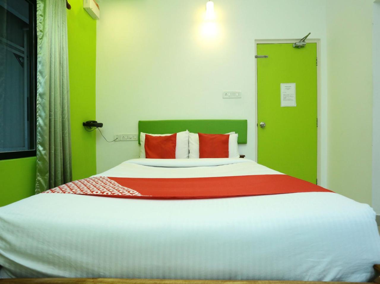 Oyo 9557 Near Kims Hospital Otel Thiruvananthapuram Dış mekan fotoğraf